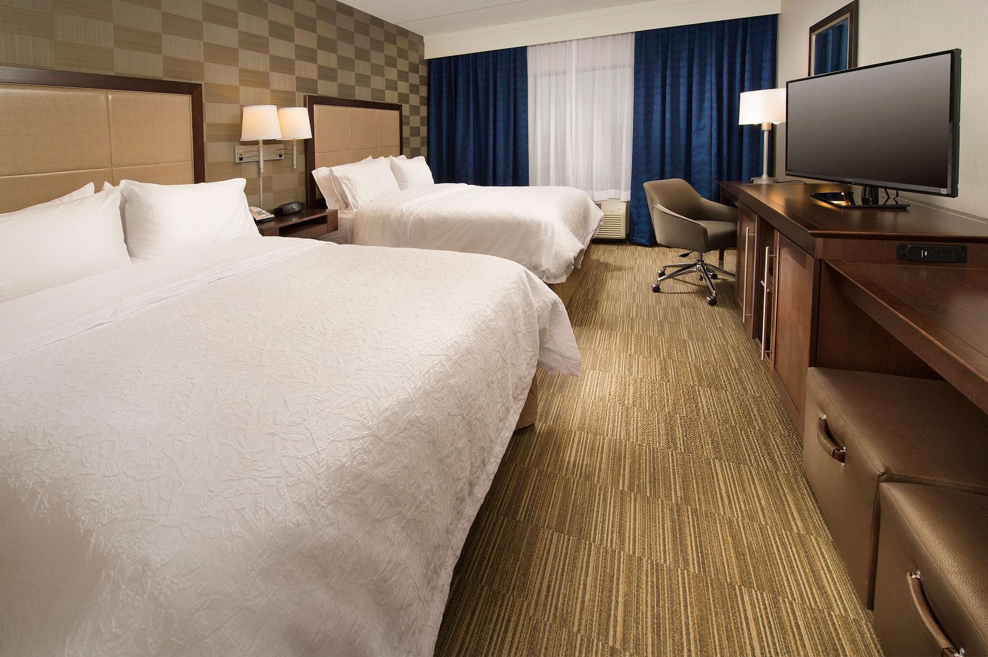 Hampton Inn & Suites Baltimore/Woodlawn Exteriör bild