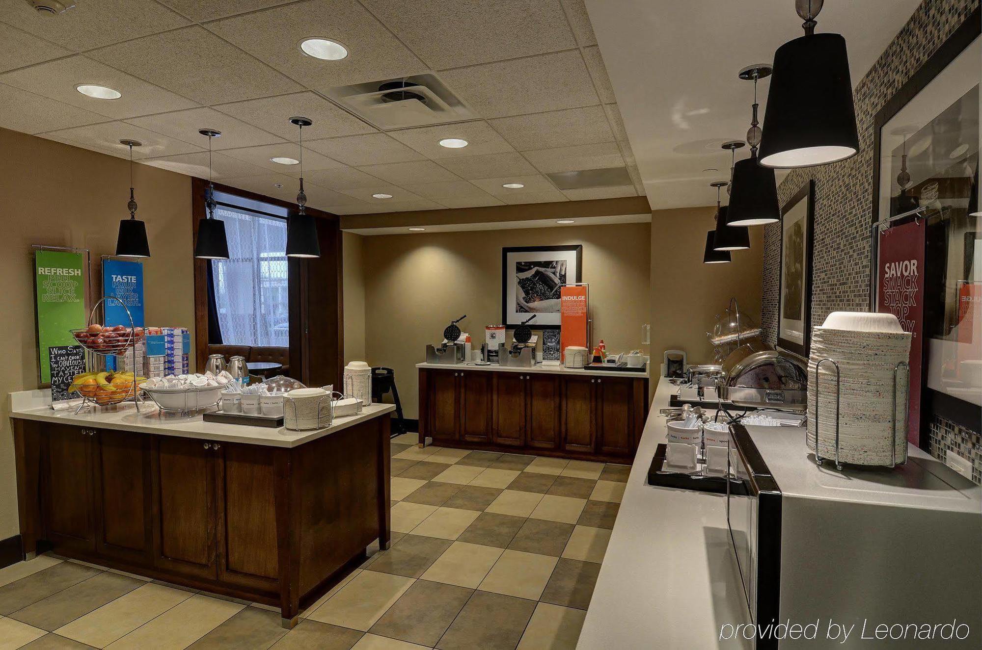 Hampton Inn & Suites Baltimore/Woodlawn Exteriör bild